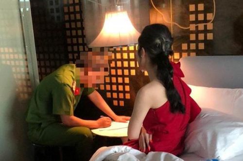 Bắt 2 đối tượng môi giới mại dâm