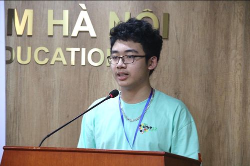 Nam sinh lớp 11 xác lập kỷ lục 2 huy chương vàng Olympic Vật lý quốc tế