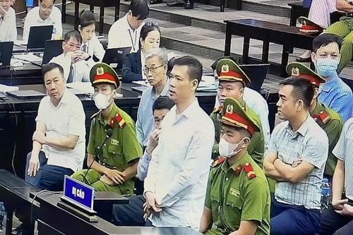 Bị cáo vụ chuyến bay giải cứu: 'Tôi có sự thương cảm, nhiệt huyết muốn giải cứu đồng bào'