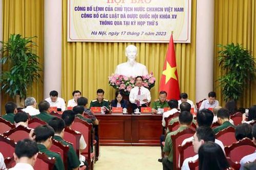 Bộ Công an thông tin về lộ trình tăng tuổi phục vụ cao nhất của sĩ quan