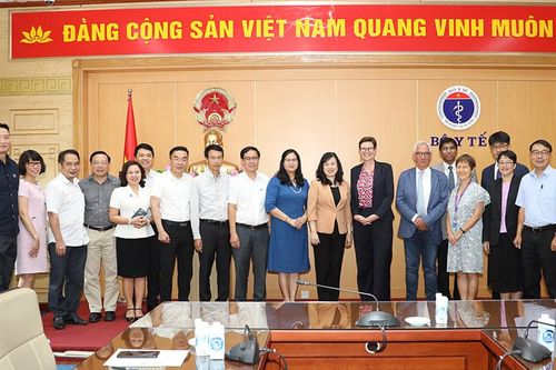 Bộ trưởng Bộ Y tế Đào Hồng Lan làm việc với đoàn công tác WHO khu vực Tây Thái Bình Dương