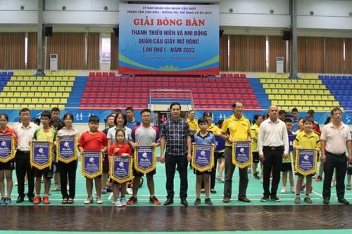 Khai mạc Giải Bóng bàn thanh thiếu niên và nhi đồng quận Cầu Giấy mở rộng
