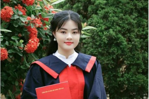 Hải Phòng: Thủ khoa toàn quốc khối D01 là học sinh 'trường làng'