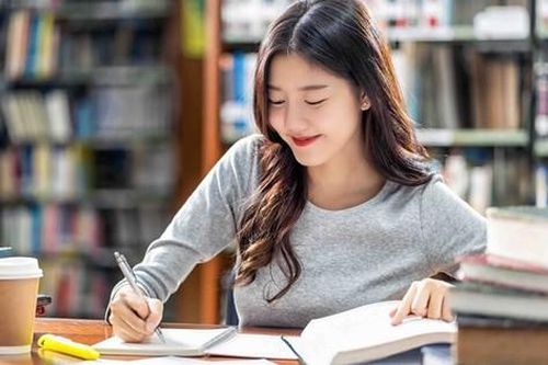 Phổ điểm các môn Ngữ văn, Lịch sử, Địa lý thi tốt nghiệp THPT 2023
