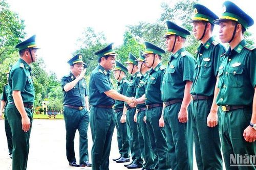 Bộ Tư lệnh Bộ đội Biên phòng kiểm tra biên giới tỉnh Đắk Lắk