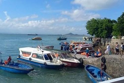 Cập nhật bão số 1: Quảng Ninh có hơn 600 khách du lịch phải ở lại các đảo, hủy hai chuyến bay do bão số 1