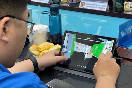 Thành Đoàn TP. HCM khai mạc triển lãm trực tuyến '30 năm - Tuổi xuân tình nguyện'