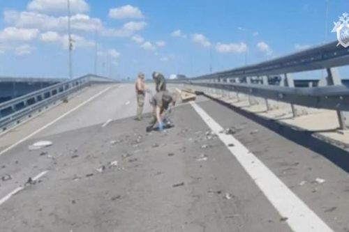 Truyền thông Ukraine nói Kiev đứng sau vụ đánh sập cầu Crimea