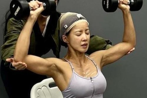 Nữ diễn viên 'Vườn sao băng' gây choáng với thân hình cơ bắp