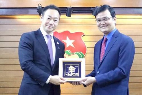 Bí thư thứ nhất T.Ư Đoàn tiếp Phó Trưởng Ban Nghiên cứu Chính sách Đảng Dân chủ Tự do Nhật Bản