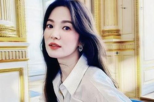 Song Hye Kyo xin lỗi
