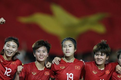 CĐV 'đặc biệt' tiếp lửa tuyển Việt Nam ở World Cup