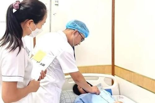 Mất tiếng vì thói quen thường gặp trong ngày hè