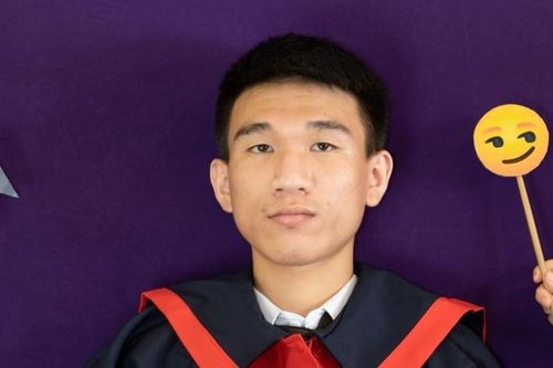 Nam sinh Hưng Yên trở thành thủ khoa khối A00 của cả nước