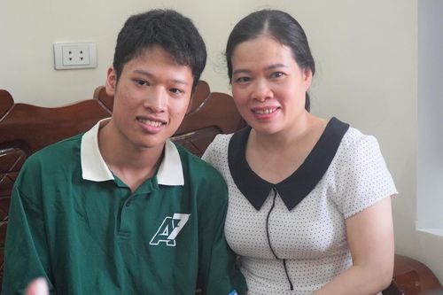 Thủ khoa khối B00 ở Thanh Hóa muốn làm bác sĩ để thực hiện ước mơ của mẹ