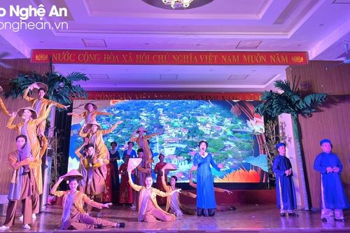 12 Câu lạc bộ tham gia Liên hoan Dân ca ví, giặm Nghệ Tĩnh cụm IV