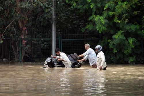 Điện chia buồn về thiệt hại do lũ lụt nghiêm trọng tại Bắc Ấn Độ