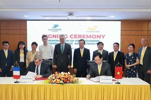 Nâng tầm quan hệ chiến lược trong lĩnh vực bưu chính Việt Nam-Pháp