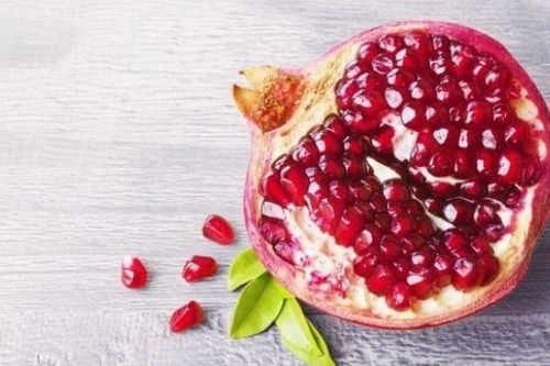 Mua lựu chọn quả to hay nhỏ: Biết mẹo này bạn sẽ chọn được quả lựu ngọt, mọng nước