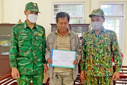 Bộ đội Biên phòng An Giang khởi tố đối tượng vận chuyển trái phép tiền tệ qua biên giới