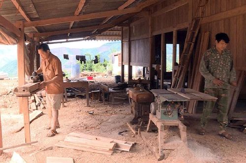 Điện Biên Đông cơ bản hoàn thành làm nhà cho hộ nghèo theo chương trình giảm nghèo bền vững