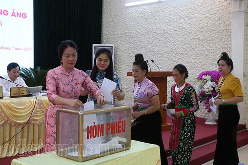 HĐND huyện Mường Ảng khóa IV, nhiệm kỳ 2021 – 2026 hoàn thành kỳ họp thứ 8