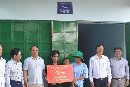 Những ngôi nhà nghĩa tình