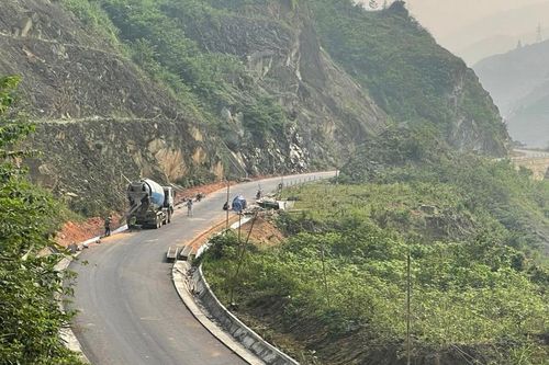 Trong tháng 9 sẽ đưa vào khai thác đường nối cao tốc Nội Bài – Lào Cai đi Sa Pa