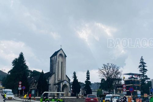 Sa Pa chấn chỉnh tình trạng chi đậm 'hoa hồng' cho tài xế rồi tăng giá dịch vụ