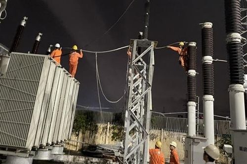 110 doanh nghiệp trong khu công nghiệp mất điện vì lốc xoáy