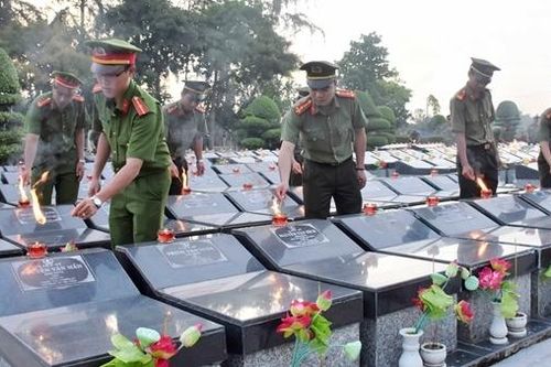 Công an tỉnh Bạc Liêu làm tốt công tác đền ơn đáp nghĩa