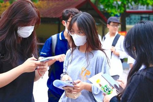 Phổ điểm A01 thi tốt nghiệp trung học phổ thông năm 2023