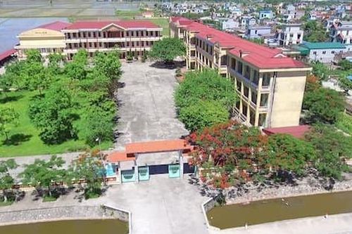 Thi tốt nghiệp trung học phổ thông năm 2023: Thủ khoa và điểm 10 Ngữ văn đều ở Nam Định