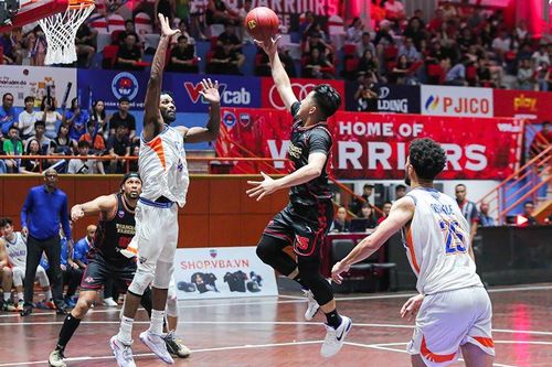 Thang Long Warriors thua đáng tiếc trong ngày ra mắt nhà tài trợ