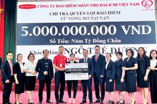 Dai-ichi Life Việt Nam chi trả 5 tỷ đồng quyền lợi bảo hiểm cho khách hàng tại tỉnh Bắc Ninh