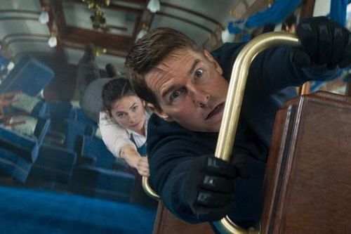Những cảnh hành động điên rồ nhất của Tom Cruise trong loạt phim 'Mission: Impossible'