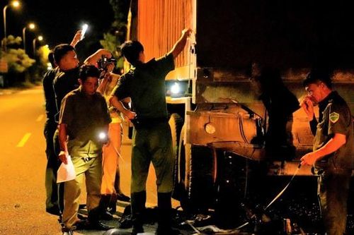 Tai nạn giao thông ngày 19/7/2023: Va chạm ô tô đầu kéo, 2 người tử vong