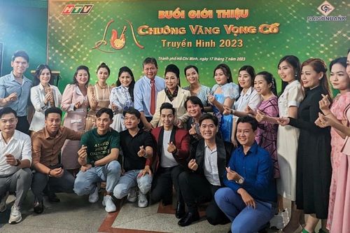 'Chuông vàng vọng cổ' đãi cát ở… sa mạc