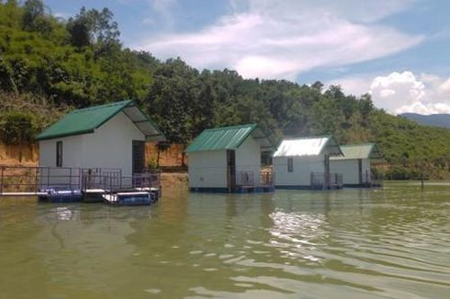 Đình chỉ hoạt động khu du lịch 'chui' giữa lòng hồ thủy điện