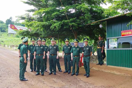 Trung tướng Lê Đức Thái kiểm tra công tác quản lý, bảo vệ biên giới, sẵn sàng chiến đấu tại BĐBP Đăk Nông