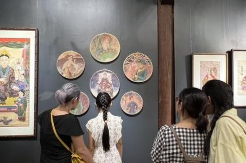 Giữ 'lửa' dòng tranh dân gian Hàng Trống trong đời sống đương đại