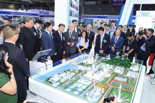 Hơn 500 gian hàng tham gia triển lãm quốc tế lần thứ 16 về công nghệ và thiết bị điện
