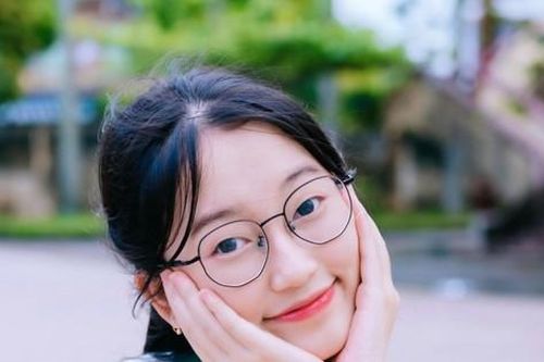 Thủ khoa kỳ thi tốt nghiệp THPT toàn quốc: 23h đi ngủ, dậy từ 4h học bài