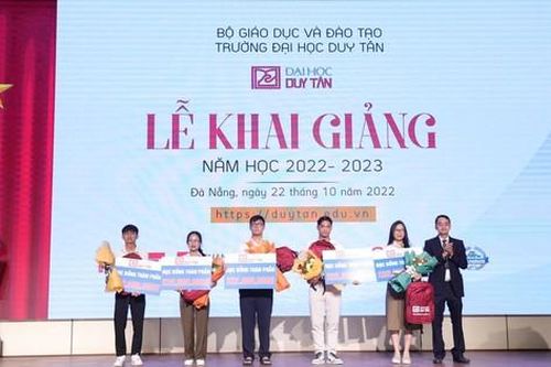 ĐH Duy Tân cùng gói học bổng 'khủng' dành cho các thí sinh điểm cao THPT 2023