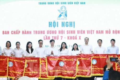 Tổ chức hành trình sinh viên số, câu lạc bộ tư vấn tâm lý cho sinh viên