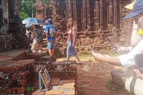Khai trương sản phẩm 'Thuyết minh đa ngôn ngữ - Audio Guide' tại Di sản Văn hóa thế giới Mỹ Sơn
