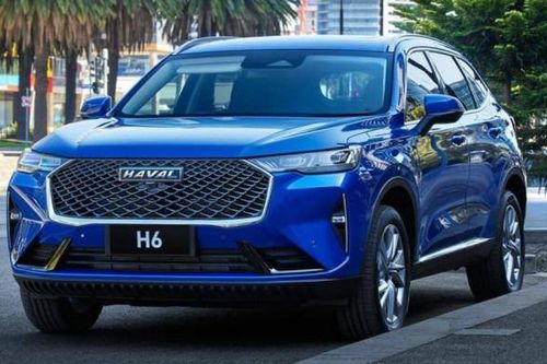 Xe Trung Quốc rầm rộ vào Việt Nam, thương hiệu Nhật bình thản ra mẫu mới