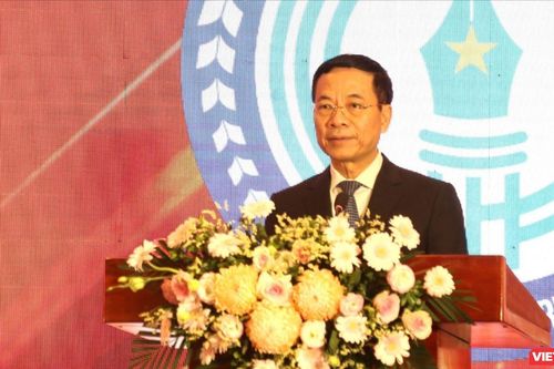 Bộ trưởng Nguyễn Mạnh Hùng: Công nghệ số ảnh hưởng đầu tiên và mạnh mẽ nhất đến báo chí