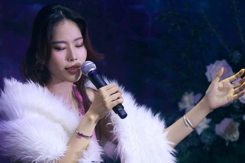 Nam Em gây tranh cãi khi hát ca khúc đình đám trên TikTok