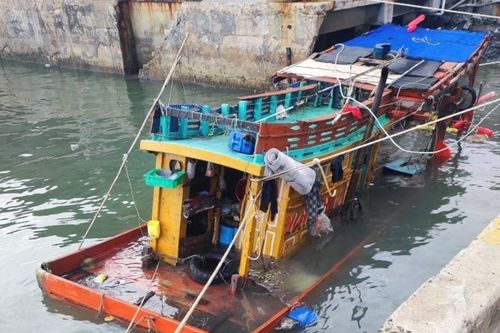 Chìm tàu cá, 1 thuyền viên tử vong trong hầm máy
